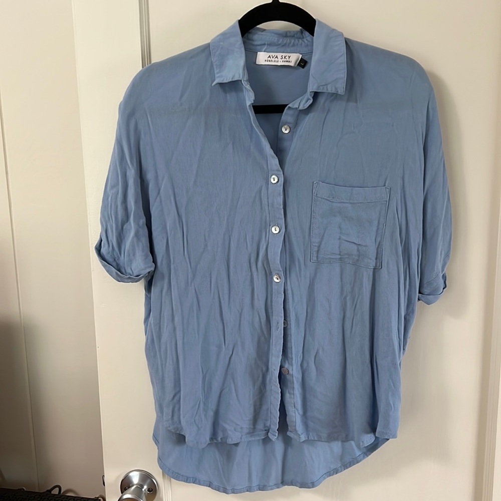 Ava sky button down